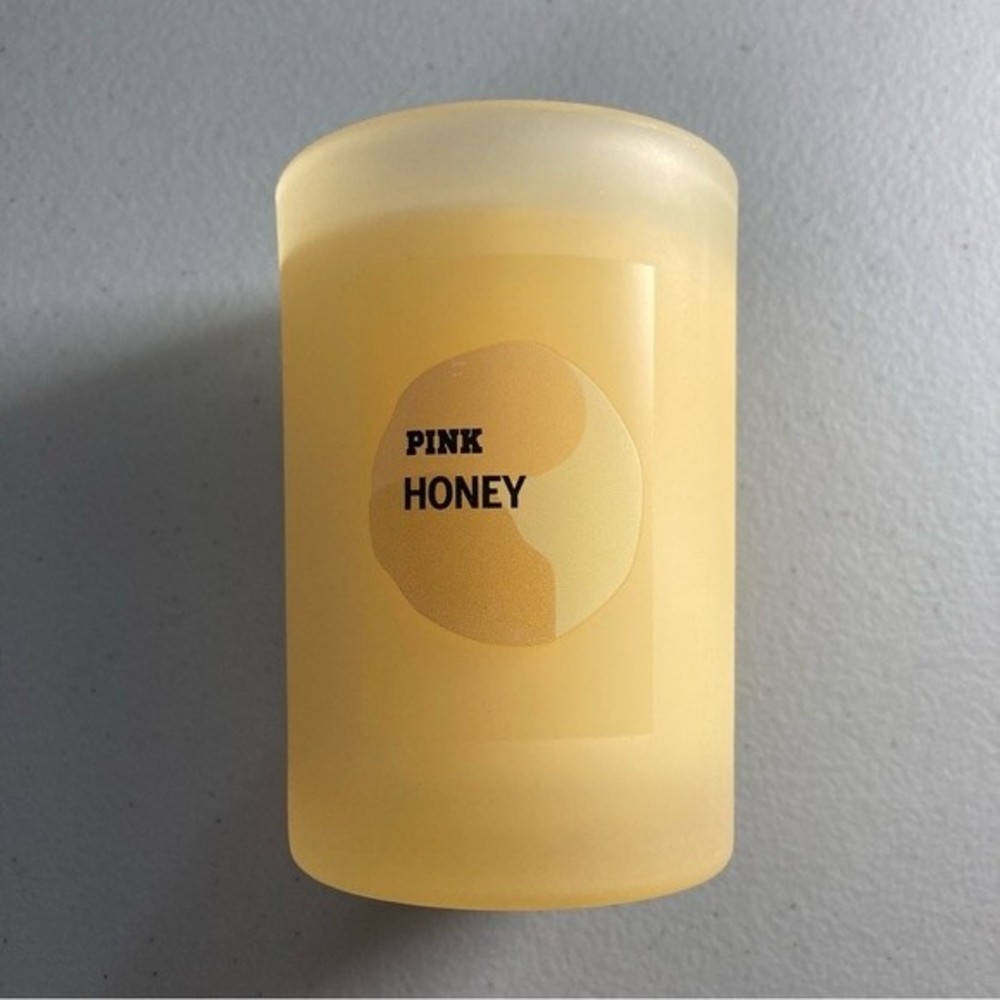 VICTORIA’S Secret PINK Honey Soy-Wax Blend Candle - Picture 2 of 3